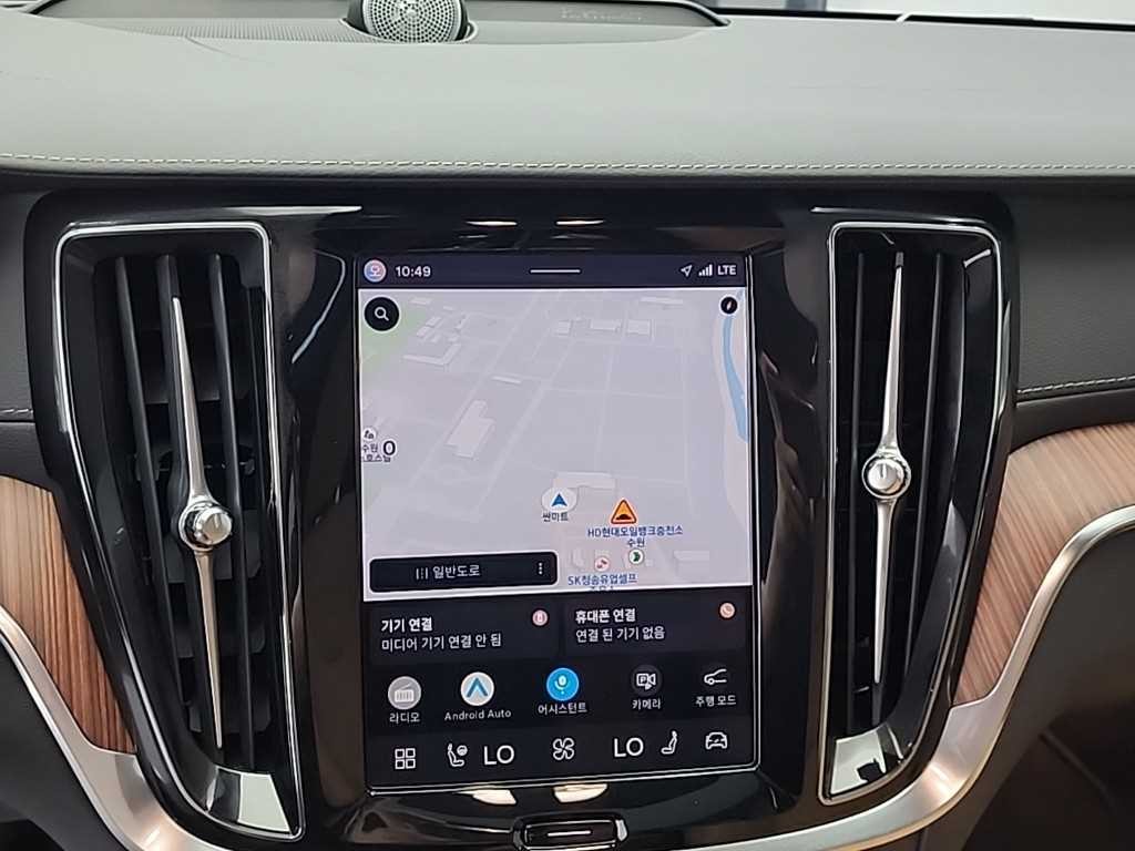 볼보 V60 V60 크로스 컨트리 2세대 2.0 B5 얼티메이트 AWD 이미지 15
