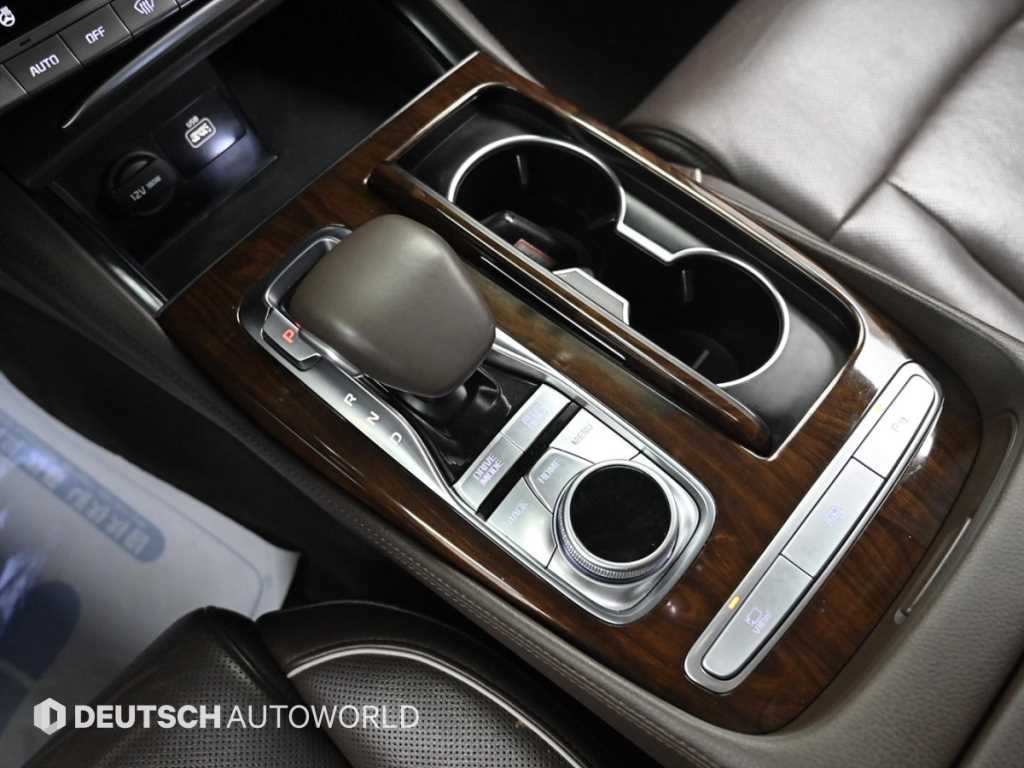 기아 K9 더 K9 3.8 GDI AWD 플래티넘Ⅱ 이미지 9