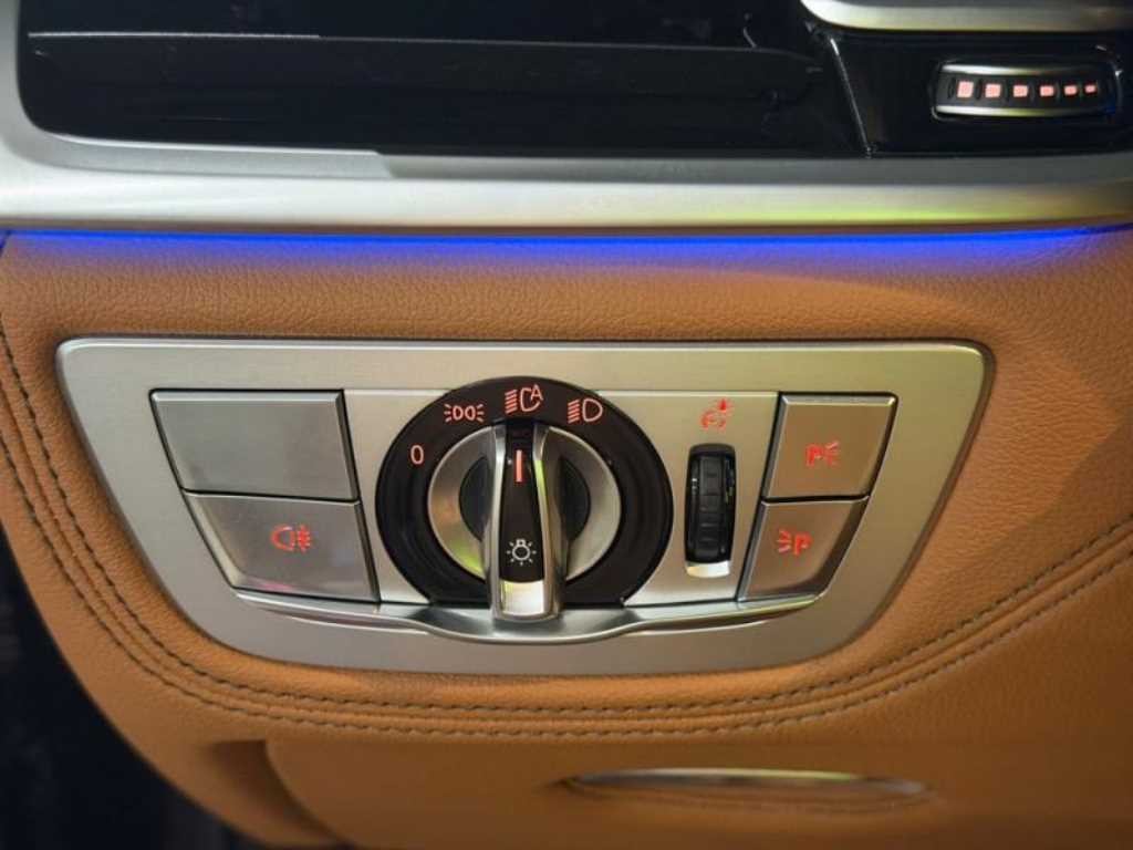 BMW 7시리즈 7시리즈 (G11) 740Li xDrive M SPORT 스포츠 이미지 16