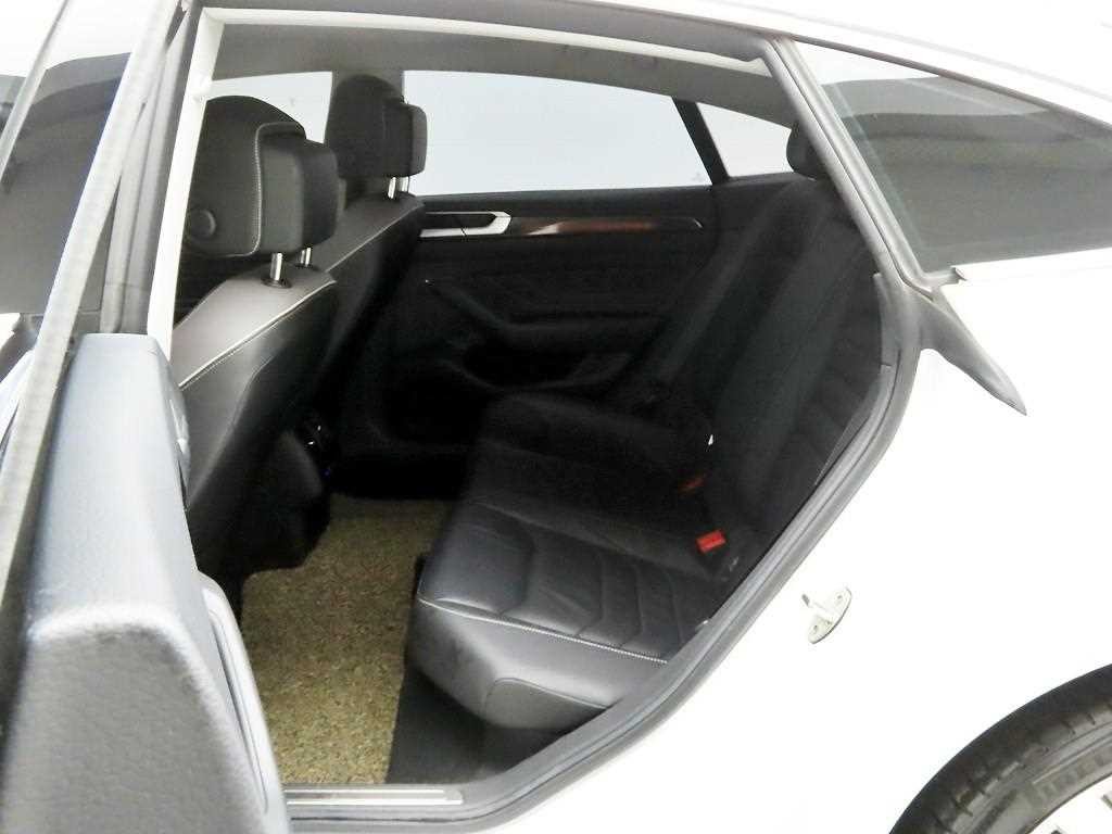 폭스바겐 아테온 2.0 TDI 프레스티지 이미지 13
