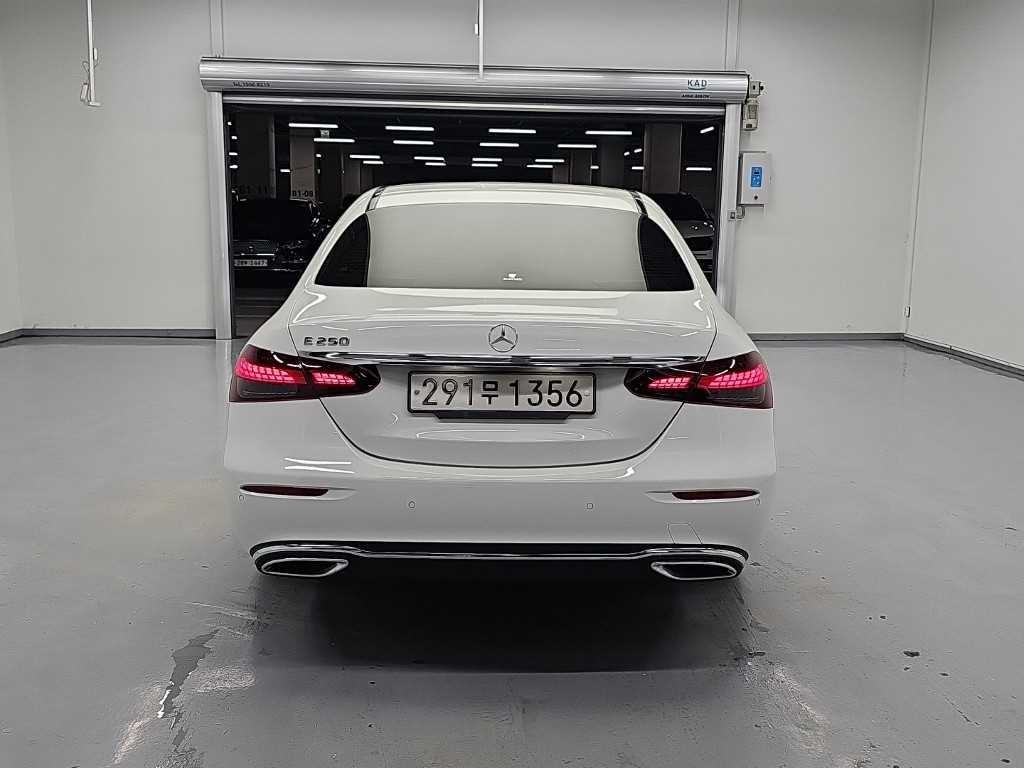 벤츠 E 클래스 E-클래스 W213 E250 아방가르드 이미지 3
