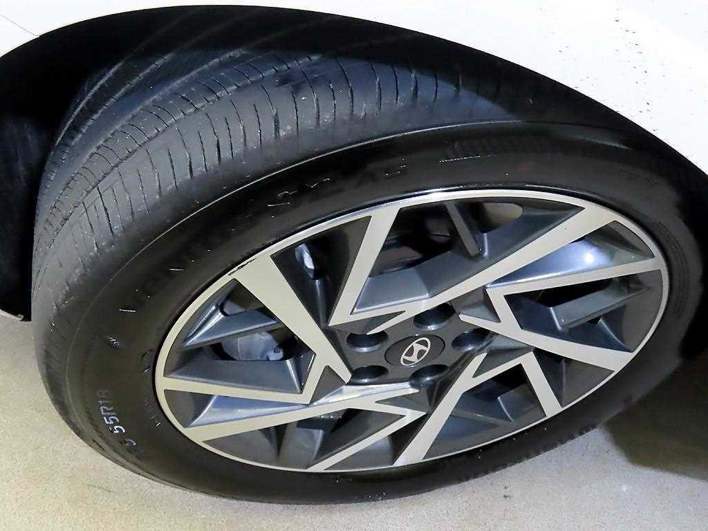 현대 그랜저 그랜저 (GN7) 가솔린 2.5 2WD 익스클루시브 이미지 20
