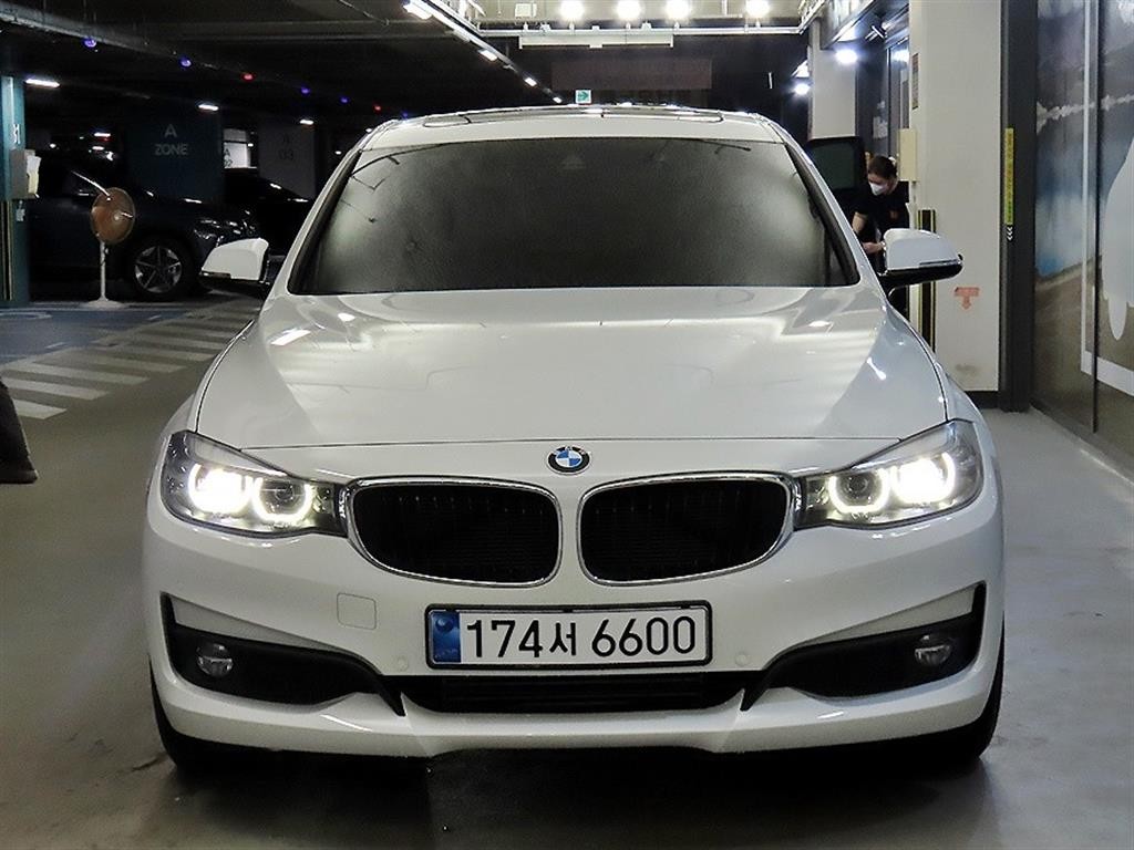 BMW 그란투리스모 3시리즈 GT (F34) GT 320D xDrive 프리미엄 이미지 2