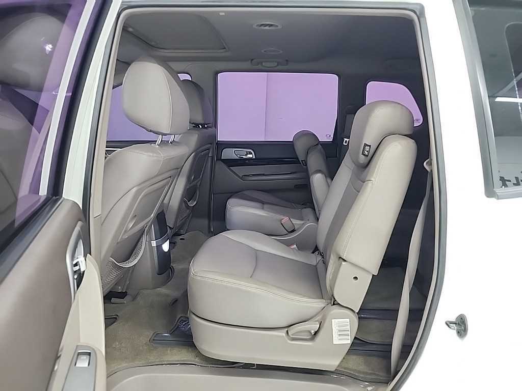 KG모빌리티(쌍용) 코란도 코란도투리스모 4WD GT 9인승 이미지 12