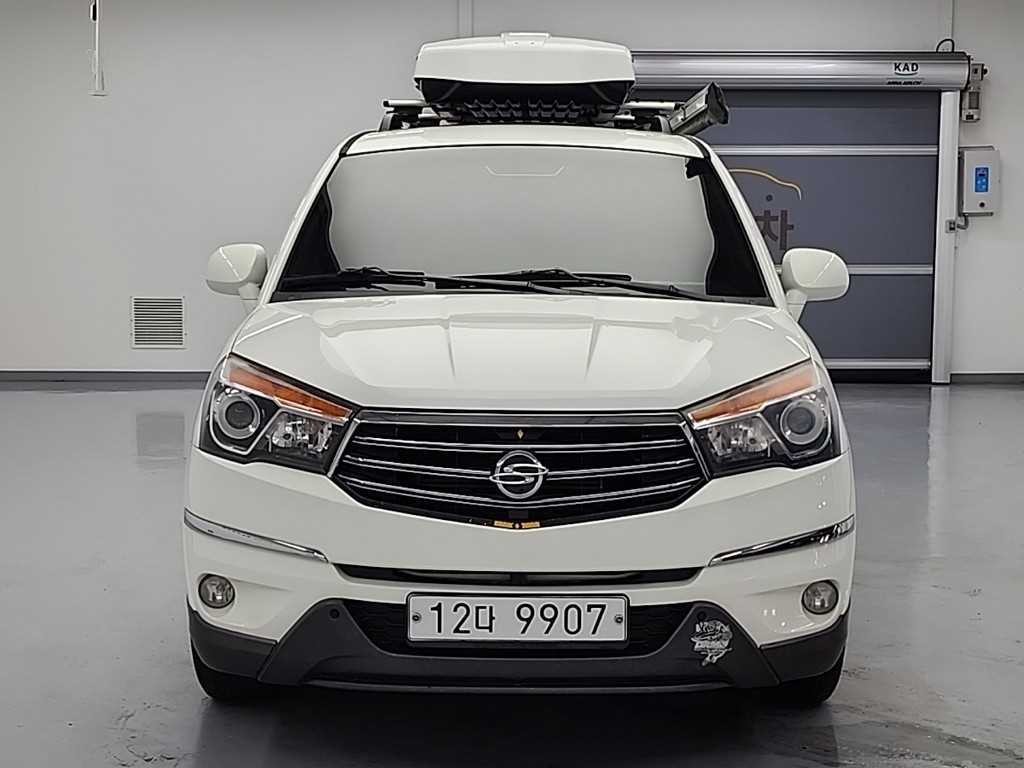 KG모빌리티(쌍용) 코란도 코란도투리스모 4WD GT 9인승 이미지 2