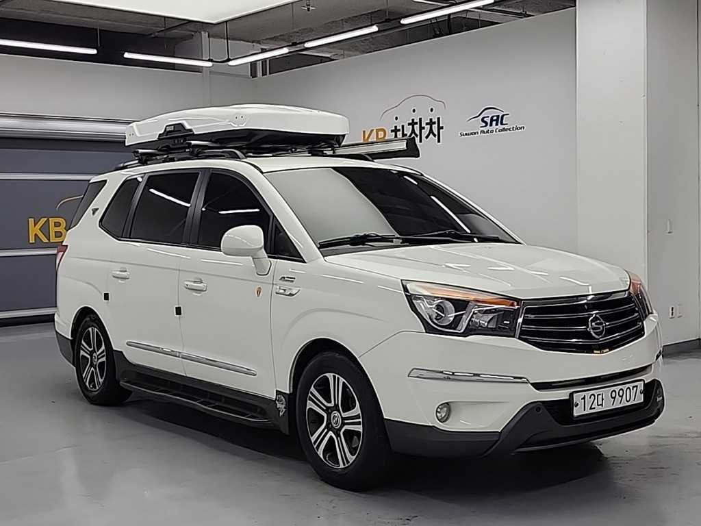 KG모빌리티(쌍용) 코란도 코란도투리스모 4WD GT 9인승 이미지 4