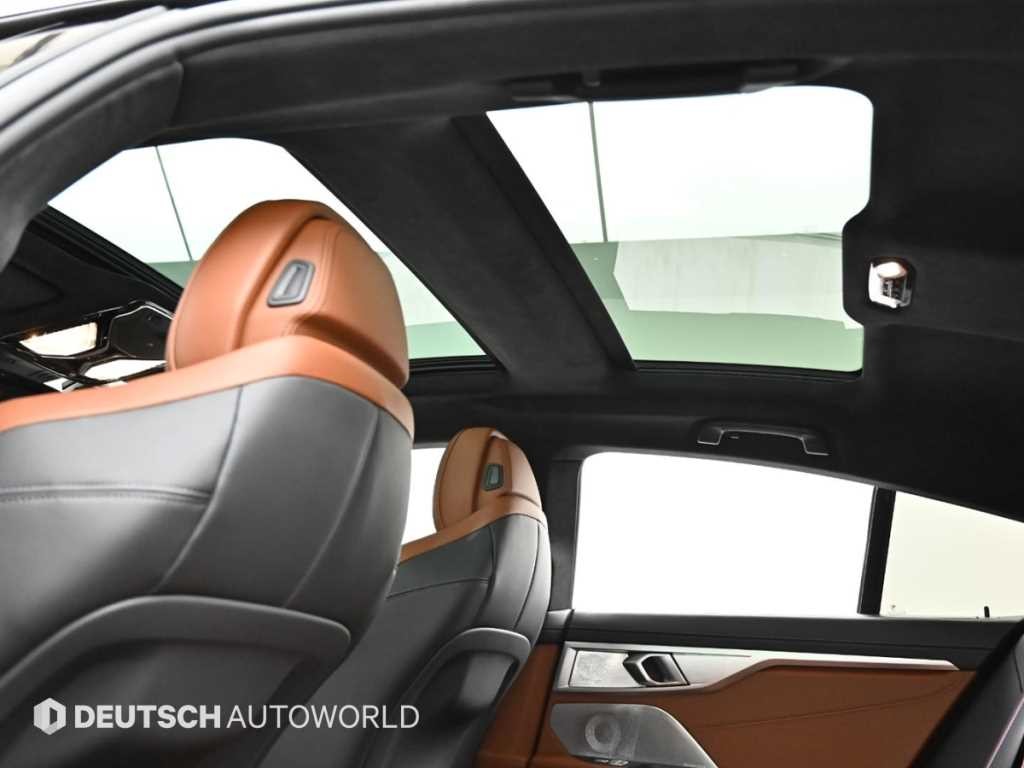 BMW 8시리즈 8시리즈 (G15) M850i xDrive 그란 쿠페 이미지 18