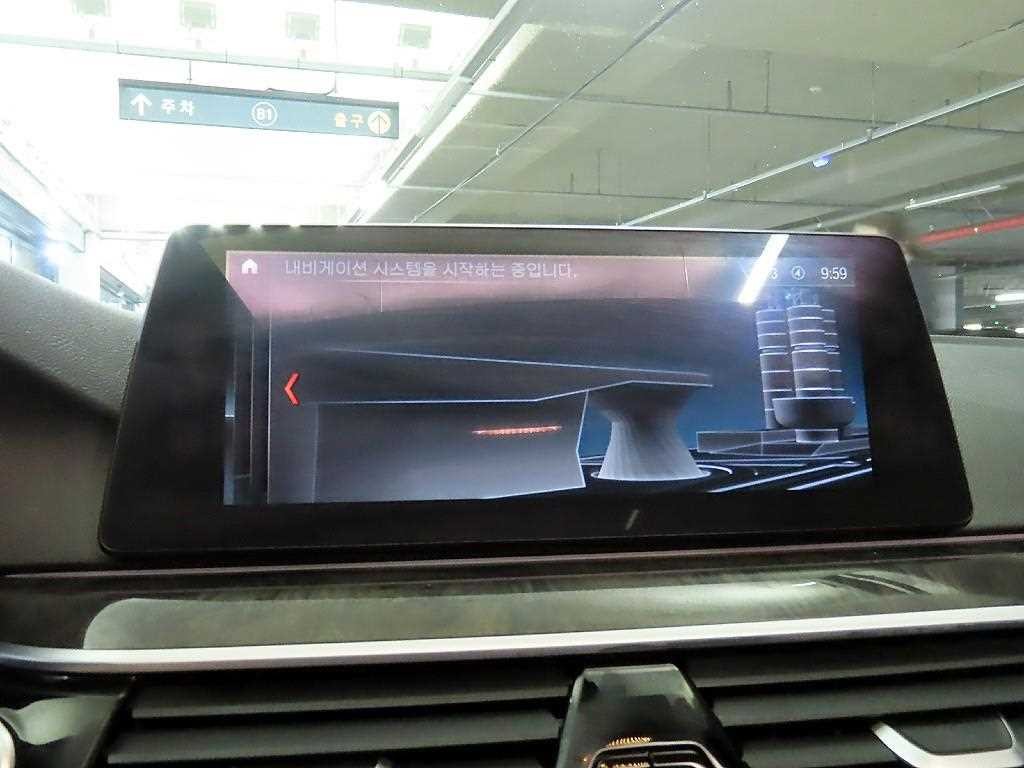BMW 5시리즈 5시리즈 (G30) 530d M 스포츠 이미지 13