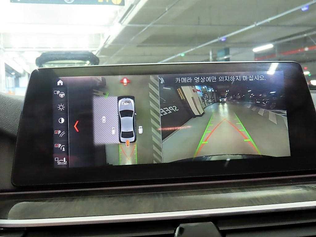 BMW 5시리즈 5시리즈 (G30) 530d M 스포츠 이미지 14