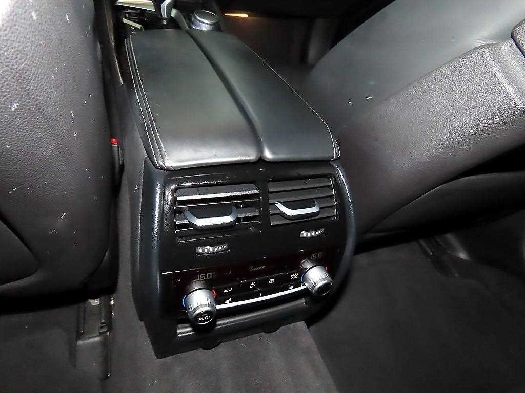 BMW 5시리즈 5시리즈 (G30) 530d M 스포츠 이미지 15