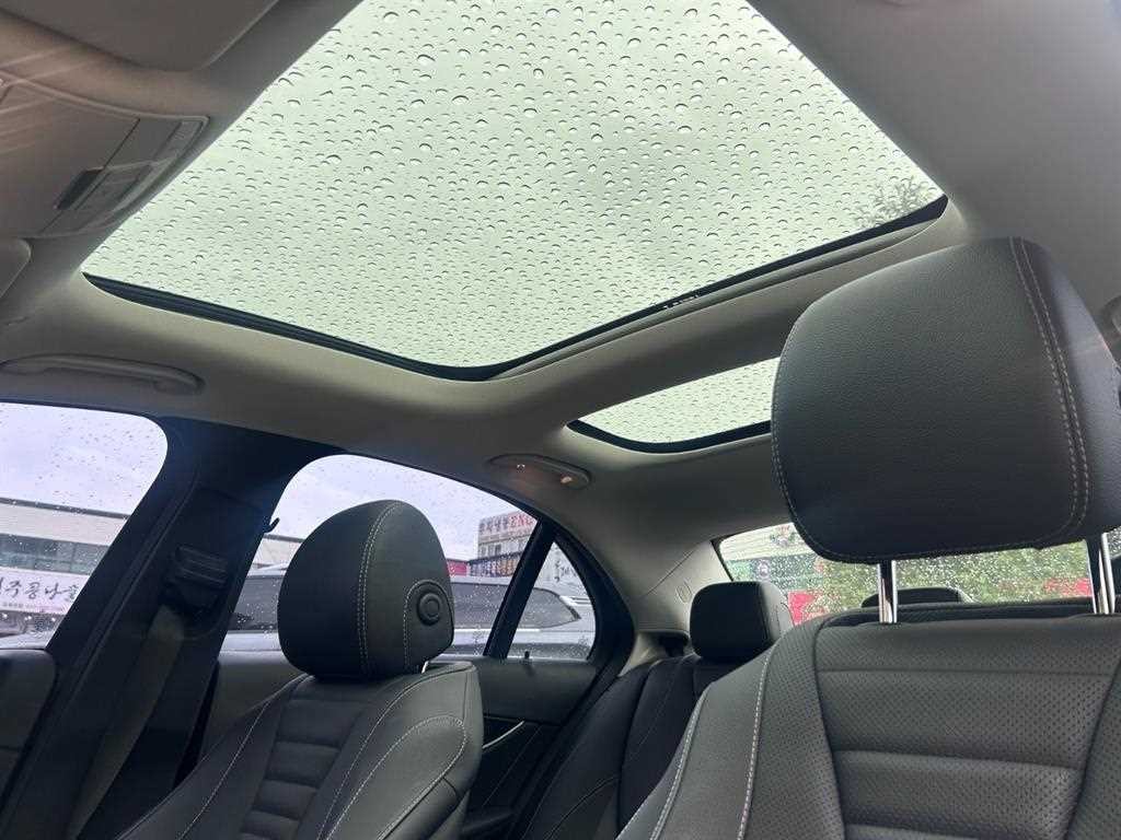 벤츠 E 클래스 E-클래스 W213 E300 4MATIC 아방가르드 이미지 11