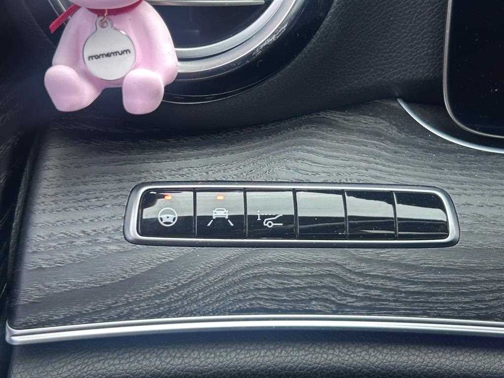 벤츠 E 클래스 E-클래스 W213 E300 4MATIC 아방가르드 이미지 12