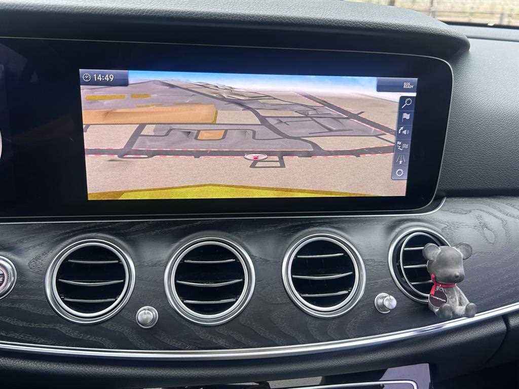 벤츠 E 클래스 E-클래스 W213 E300 4MATIC 아방가르드 이미지 19
