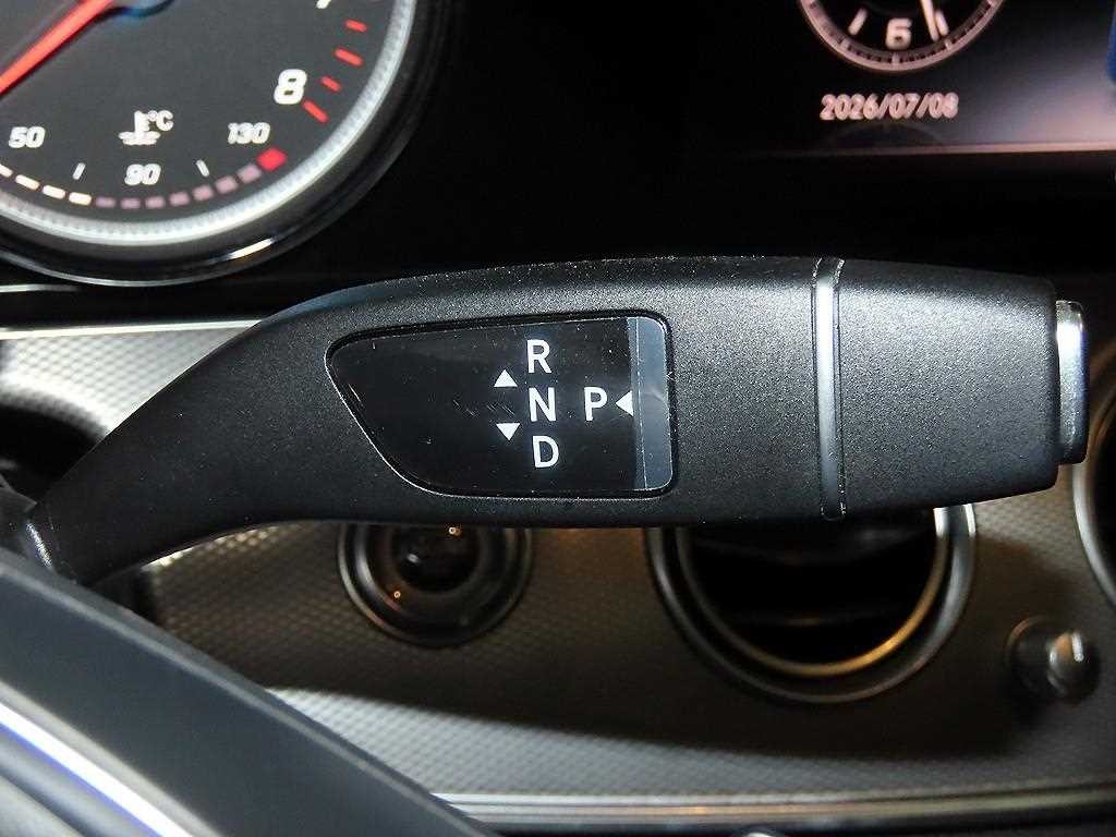 벤츠 E 클래스 E-클래스 W213 E200 아방가르드 이미지 13