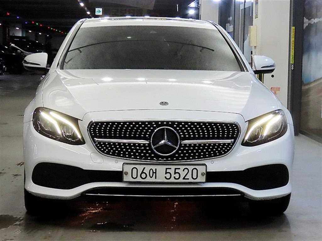 벤츠 E 클래스 E-클래스 W213 E200 아방가르드 이미지 2