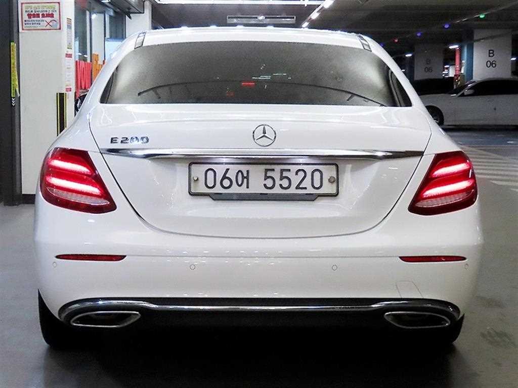 벤츠 E 클래스 E-클래스 W213 E200 아방가르드 이미지 5