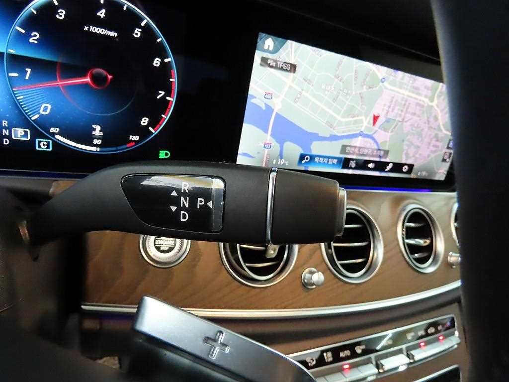 벤츠 E 클래스 E-클래스 W213 E250 아방가르드 이미지 10