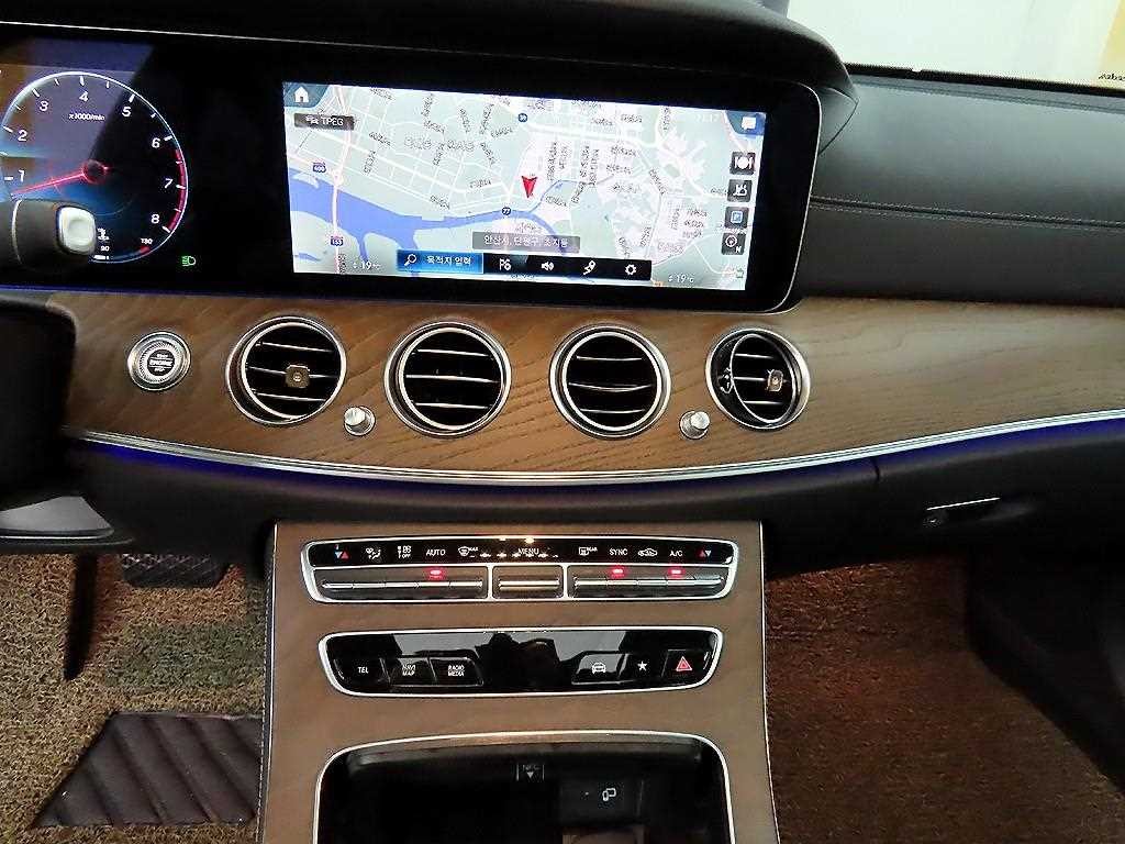벤츠 E 클래스 E-클래스 W213 E250 아방가르드 이미지 14