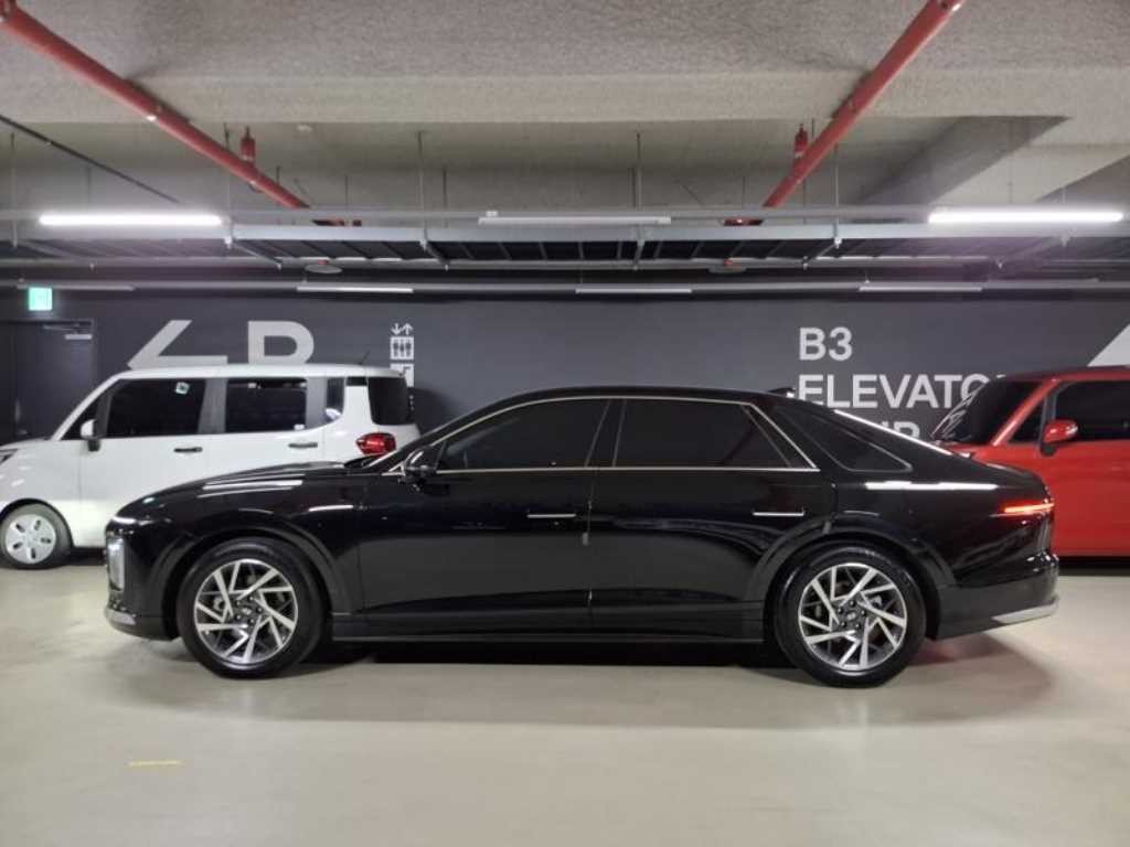 현대 그랜저 그랜저 (GN7) 가솔린 2.5 2WD 프리미엄 이미지 5