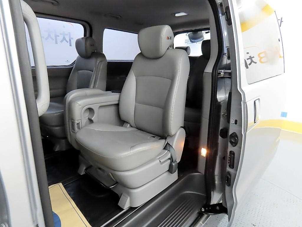 현대 스타렉스 더 뉴 그랜드 스타렉스 2WD 웨건 12인승 스마트 이미지 6