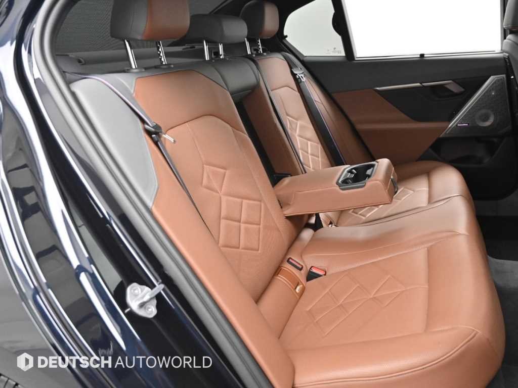 BMW 5시리즈 5시리즈 (G60) 530i xDrive M 스포츠 프로 스페셜 에디션 이미지 12