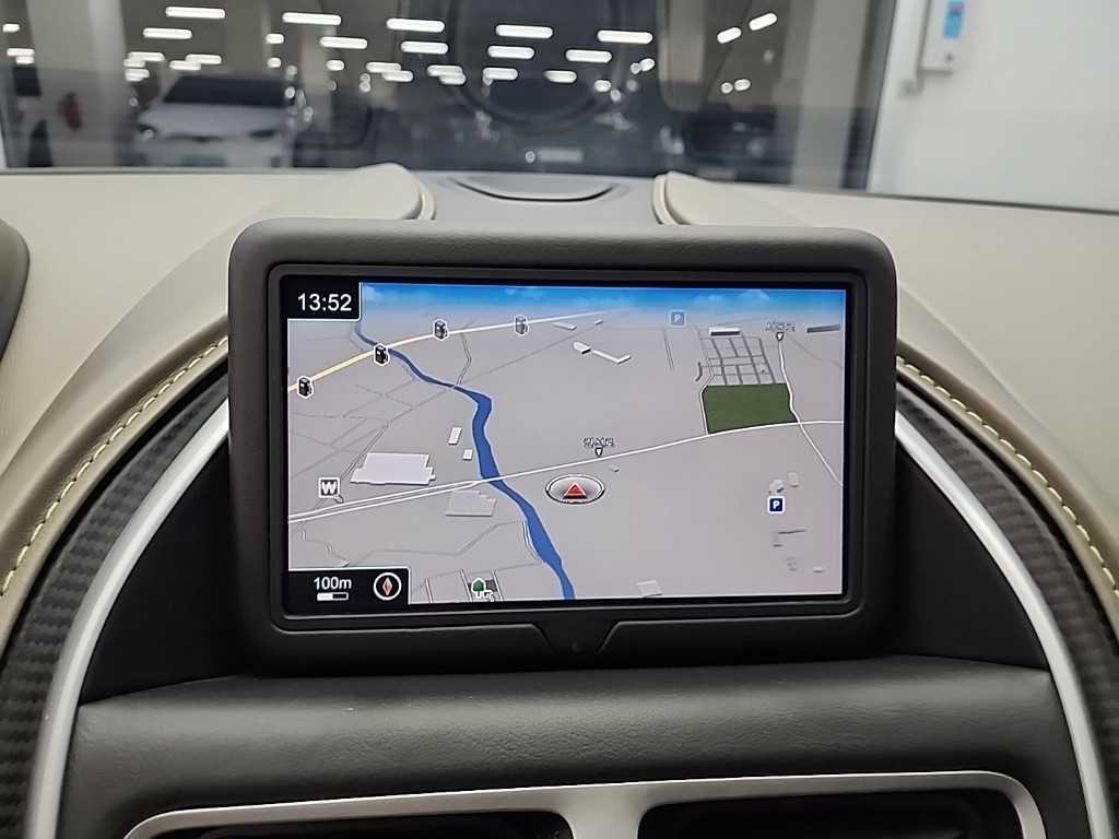 애스턴마틴 DB DB11 5.2 V12 쿠페 AMR 이미지 13