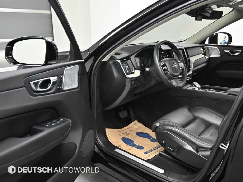 볼보 XC60 XC60(2세대) B6 AWD 인스크립션 이미지 11