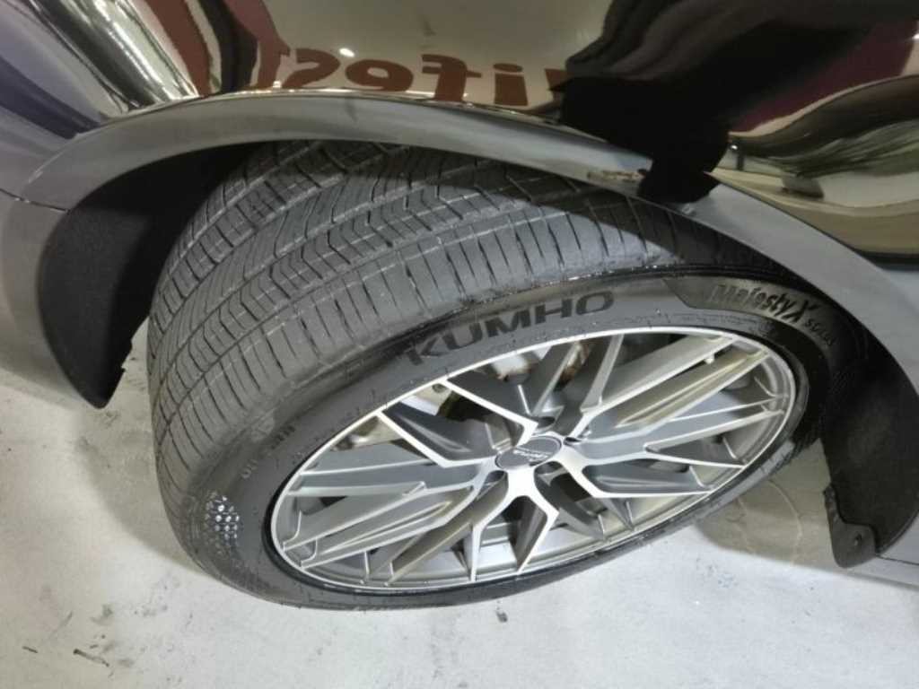 KG모빌리티(쌍용) 체어맨 뉴체어맨W 가솔린 4WD CW600 4TRONIC 프레스티지 이미지 17
