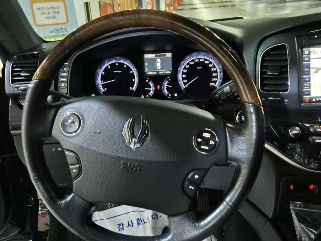 KG모빌리티(쌍용) 체어맨 뉴체어맨W 가솔린 4WD CW600 4TRONIC 프레스티지 이미지 6