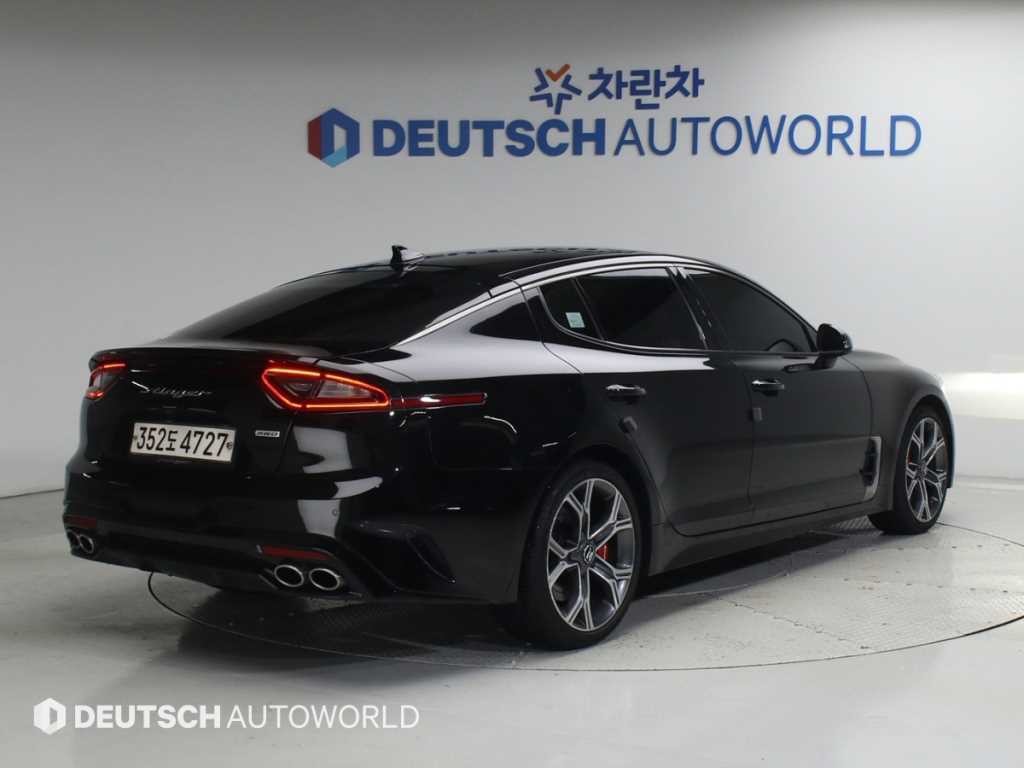 기아 스팅어 가솔린 2.0 터보 AWD 플래티넘 이미지 2