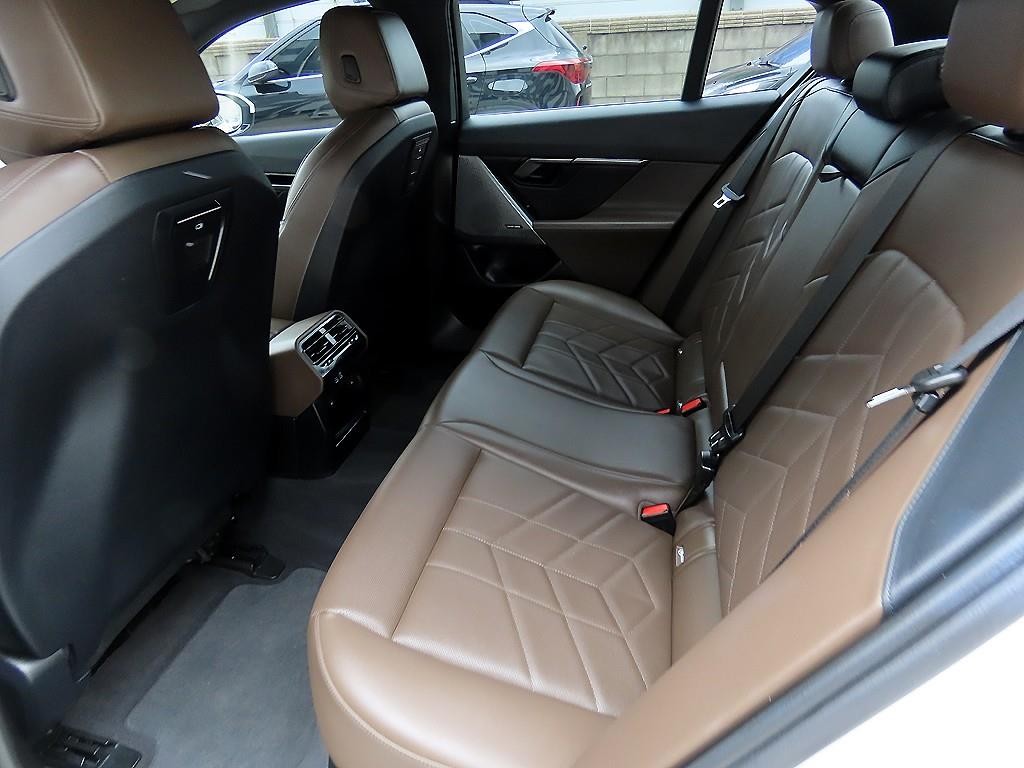 BMW 5시리즈 5시리즈 (G60) 520i M 스포츠 이미지 6