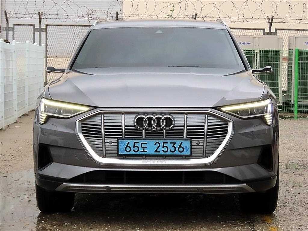 아우디 e-트론 50 콰트로 이미지 1