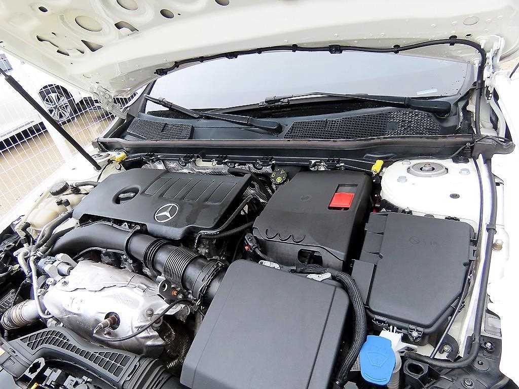 벤츠 A 클래스 A클래스 W177 A220 해치백 이미지 18