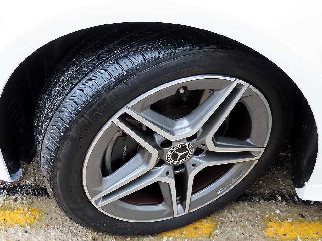 벤츠 A 클래스 A클래스 W177 A220 해치백 이미지 19