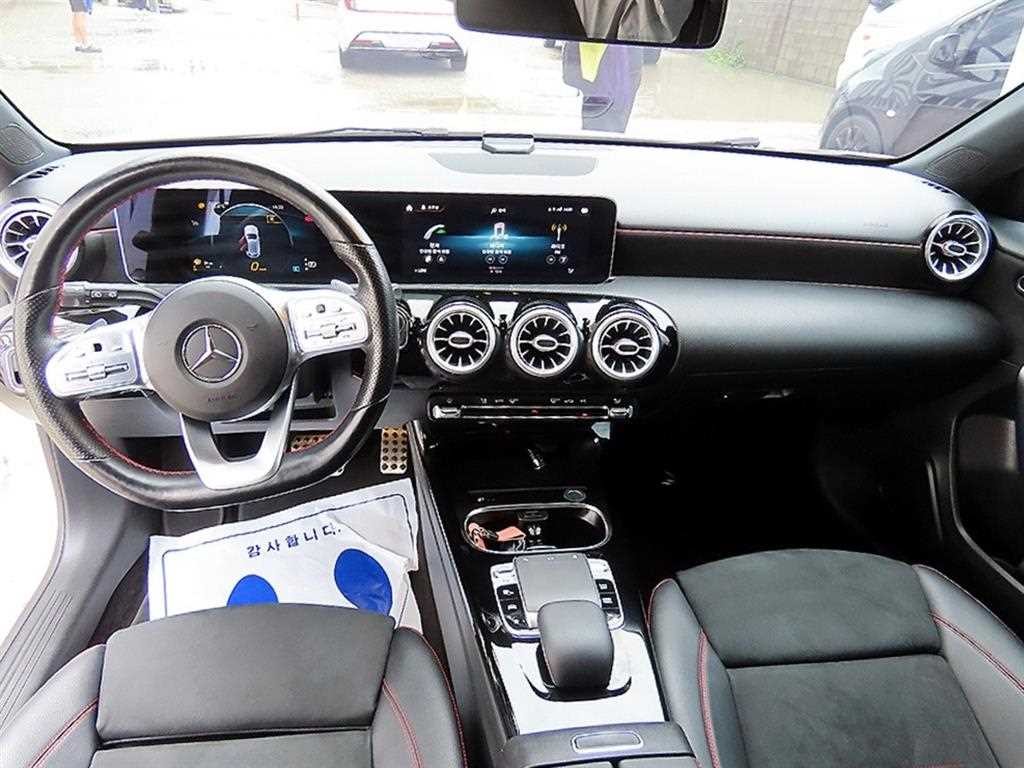 벤츠 A 클래스 A클래스 W177 A220 해치백 이미지 7