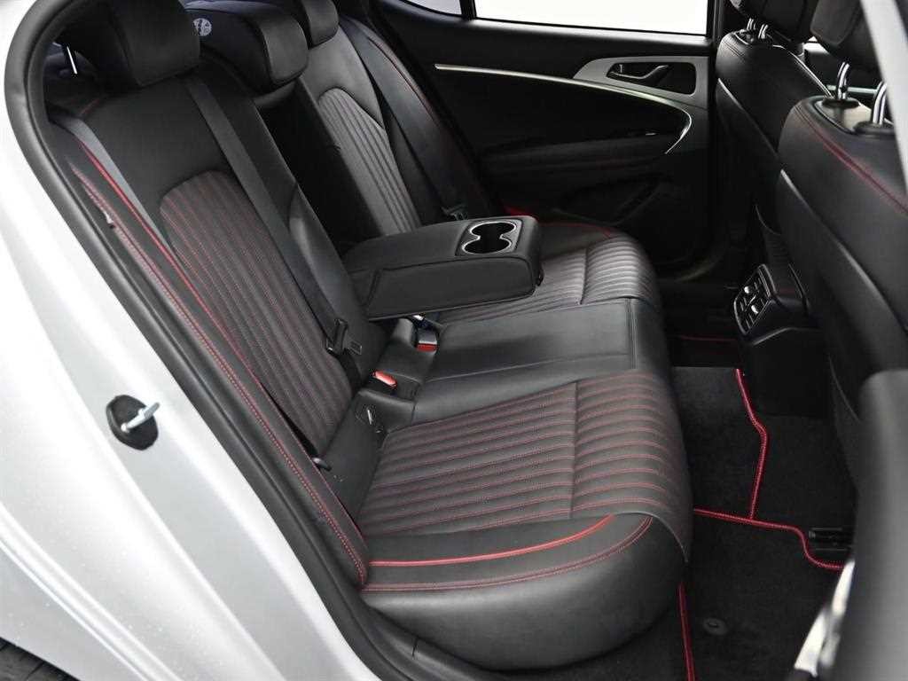 제네시스 G70 3.3T 스포츠 AWD 어드밴스드 이미지 12