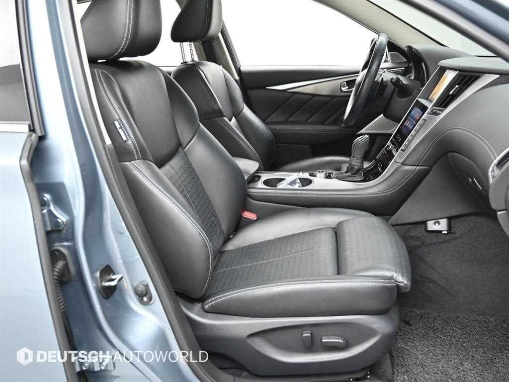 인피니티 Q Q50 3.5 하이브리드 블루 스포츠 센서리 이미지 10