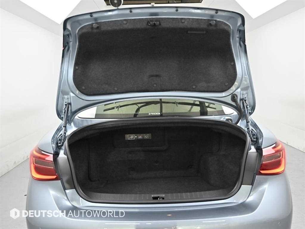 인피니티 Q Q50 3.5 하이브리드 블루 스포츠 센서리 이미지 19