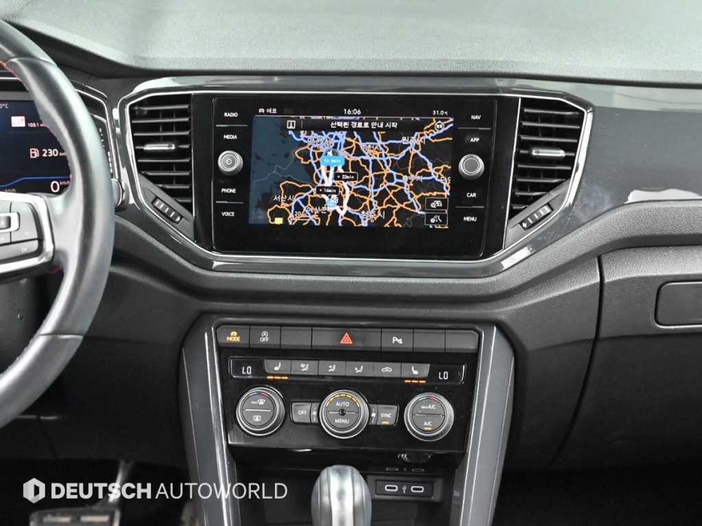 폭스바겐 티록 2.0 TDI 프리미엄 이미지 14