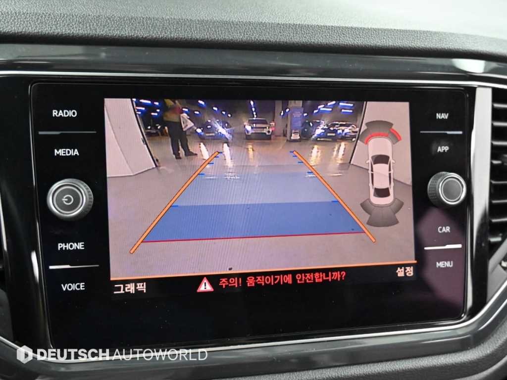 폭스바겐 티록 2.0 TDI 프리미엄 이미지 15