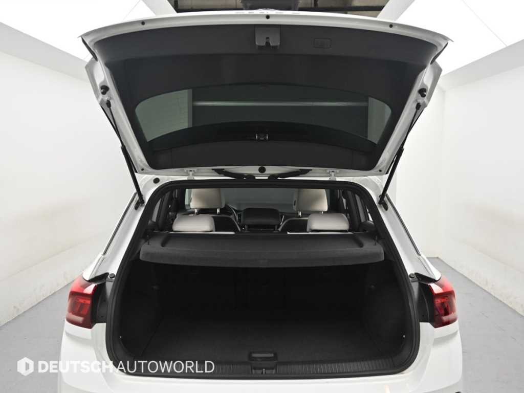폭스바겐 티록 2.0 TDI 프리미엄 이미지 19