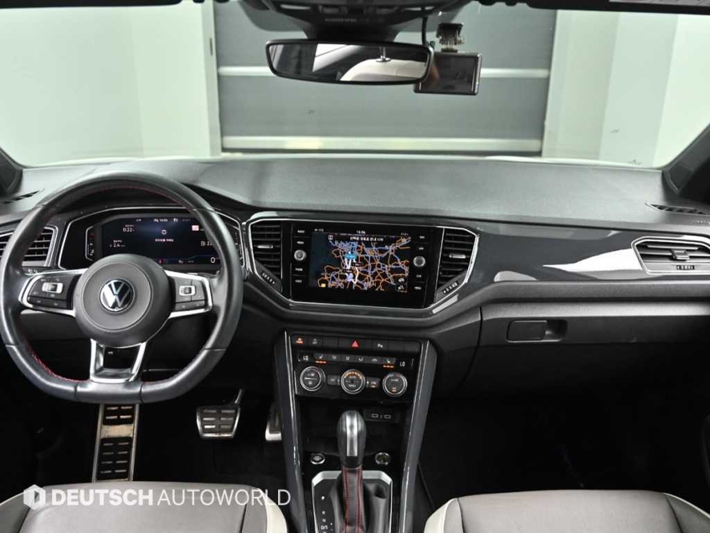 폭스바겐 티록 2.0 TDI 프리미엄 이미지 7