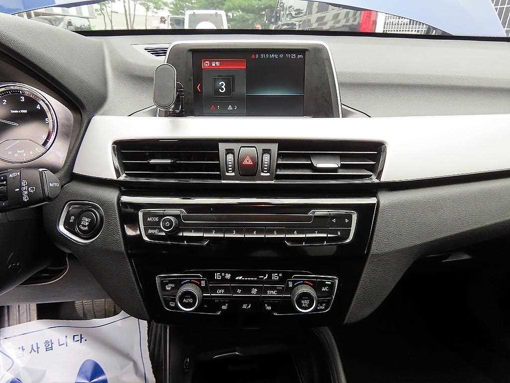 BMW X1 X1 (F48) xDrive 18d 프리미엄 이미지 11