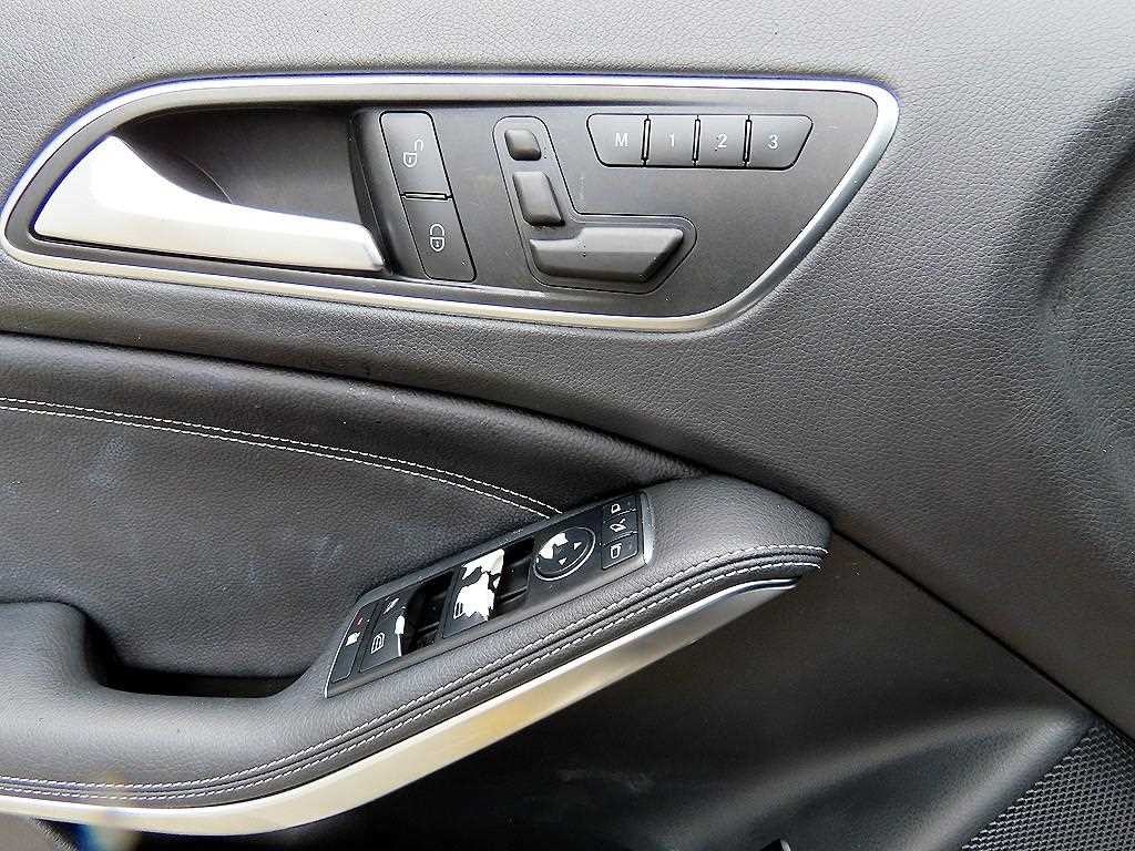 벤츠 GLA 클래스 GLA클래스 X156 GLA200 CDI 4MATIC 이미지 11