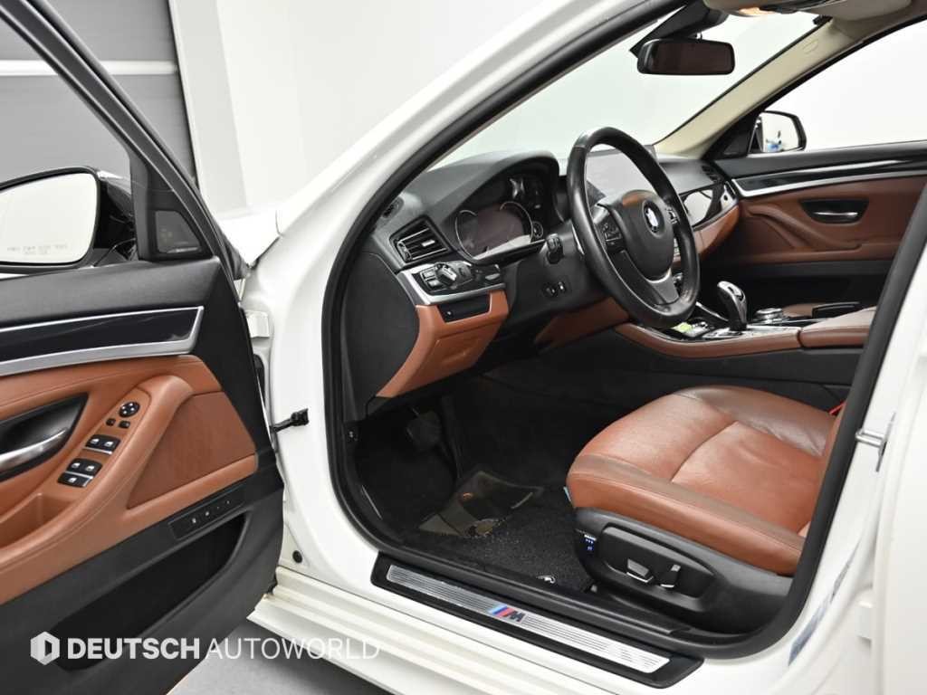BMW 5시리즈 5시리즈 (F10) 530d xDrive 이미지 11