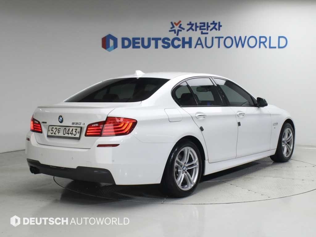 BMW 5시리즈 5시리즈 (F10) 530d xDrive 이미지 2