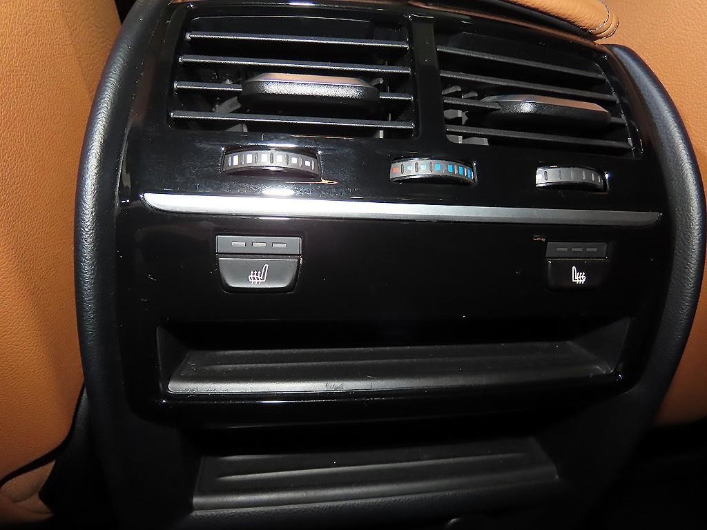 BMW 5시리즈 5시리즈 (G30) 520d M 스포츠 플러스 이미지 14