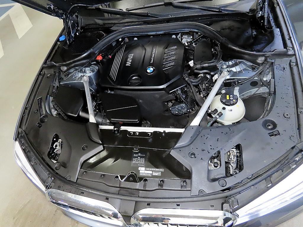 BMW 5시리즈 5시리즈 (G30) 520d M 스포츠 플러스 이미지 19