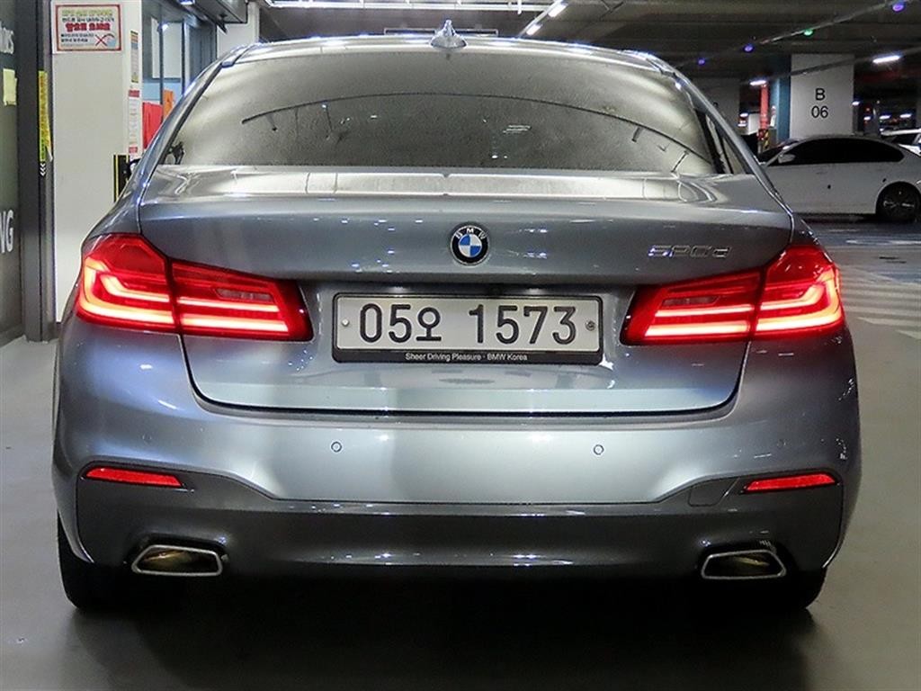 BMW 5시리즈 5시리즈 (G30) 520d M 스포츠 플러스 이미지 5