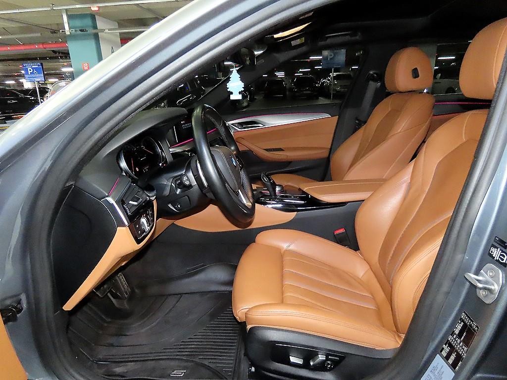 BMW 5시리즈 5시리즈 (G30) 520d M 스포츠 플러스 이미지 6